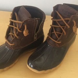 Sperry size 5 duck boot